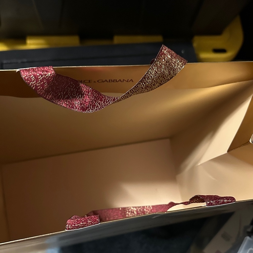 New Dolce & Gabbana Gold Bag with Burgundy Ribbon - Picture 3 of 4
